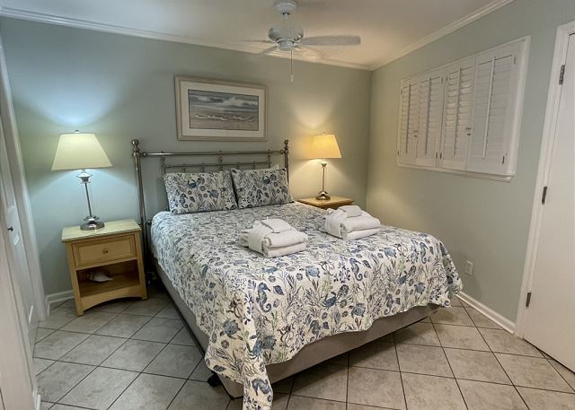 SeaClusion-Oceanview, Mini split AC, Beach Chairs