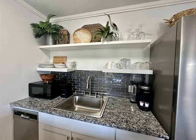 Coastal Getaway: Oceanview Condo in Hilton Head