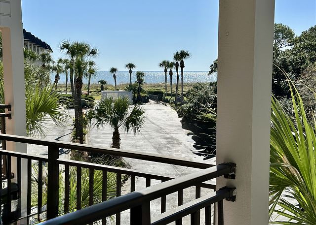 OceanEscape – Steps to the Beach