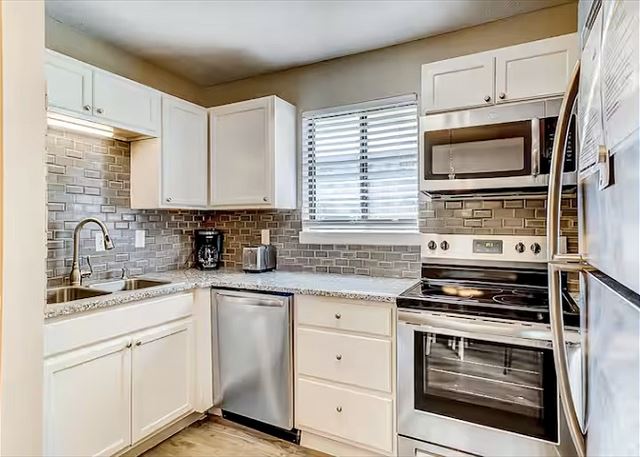 Resort Daze-2 Bedroom, Short Walk to the Beach