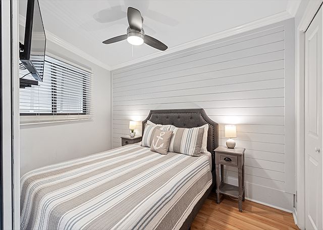 Coastal Charm – Ocean Views & Island Breezes!