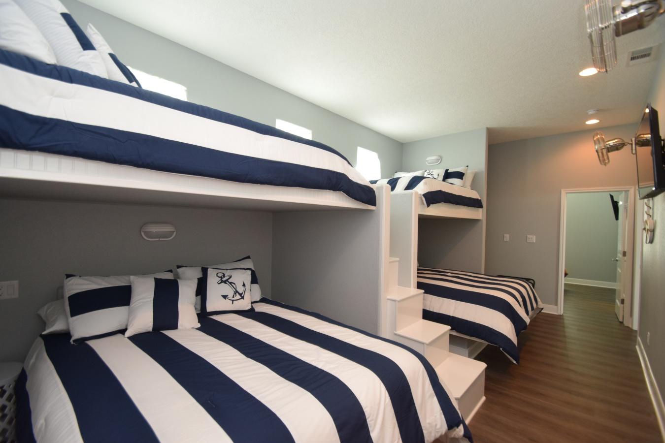 The Pesky Pelican | Photo 19