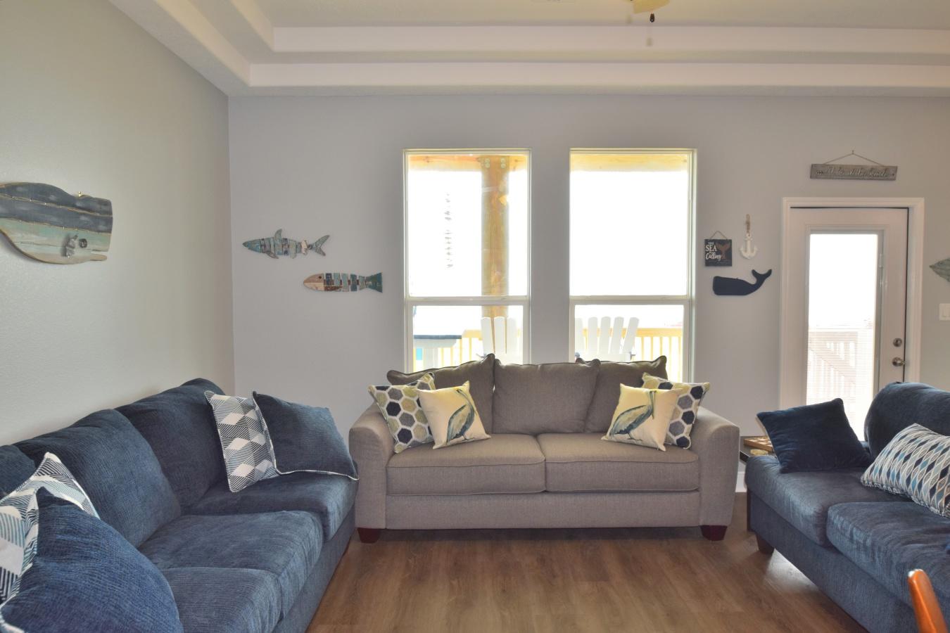 The Pesky Pelican | Photo 5