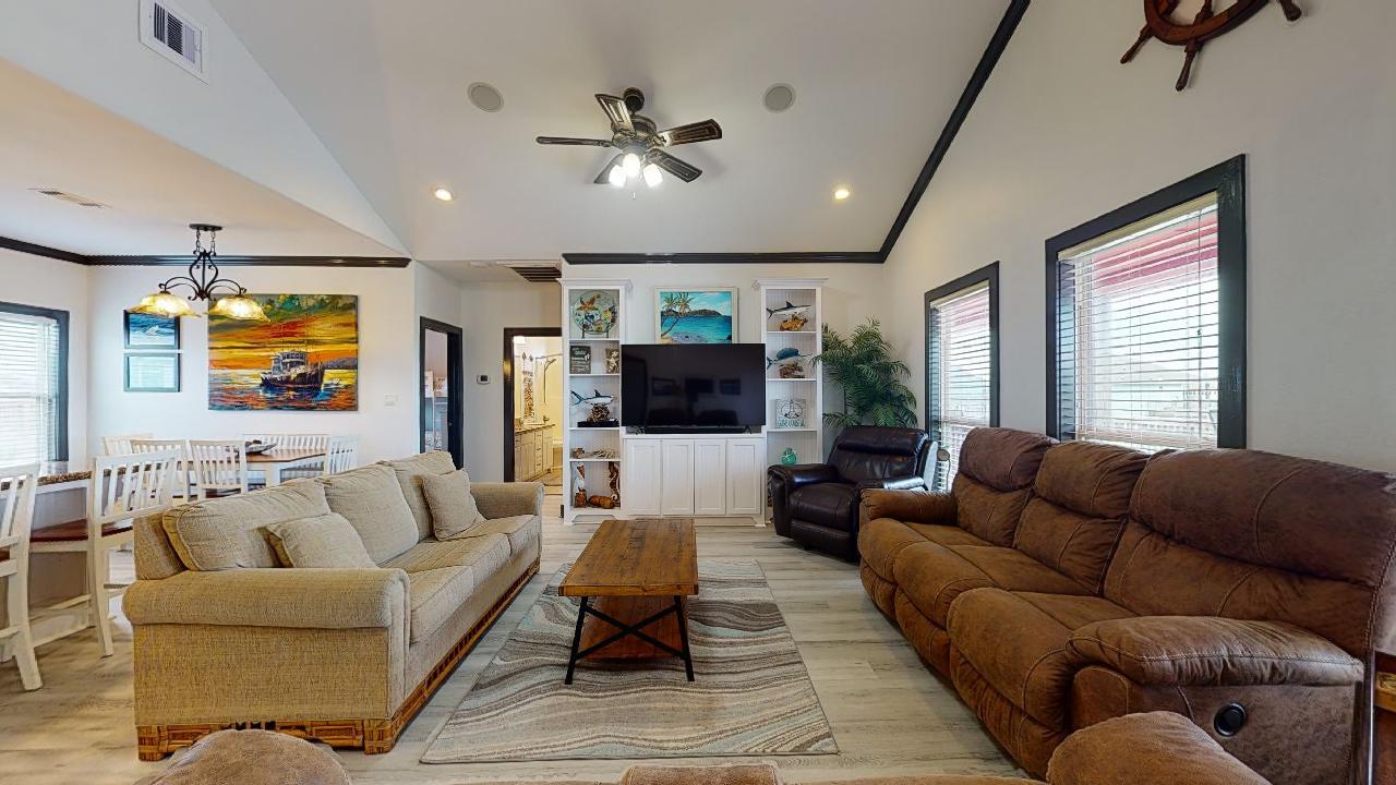 Gone Coastal | Photo 6