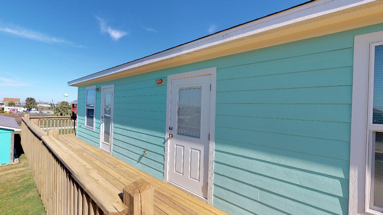 3 Tiki Time | Photo 5