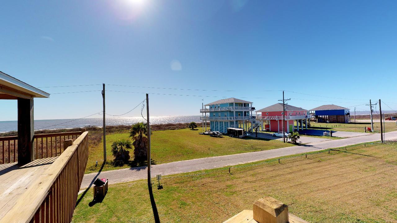 3 Tiki Time | Photo 4