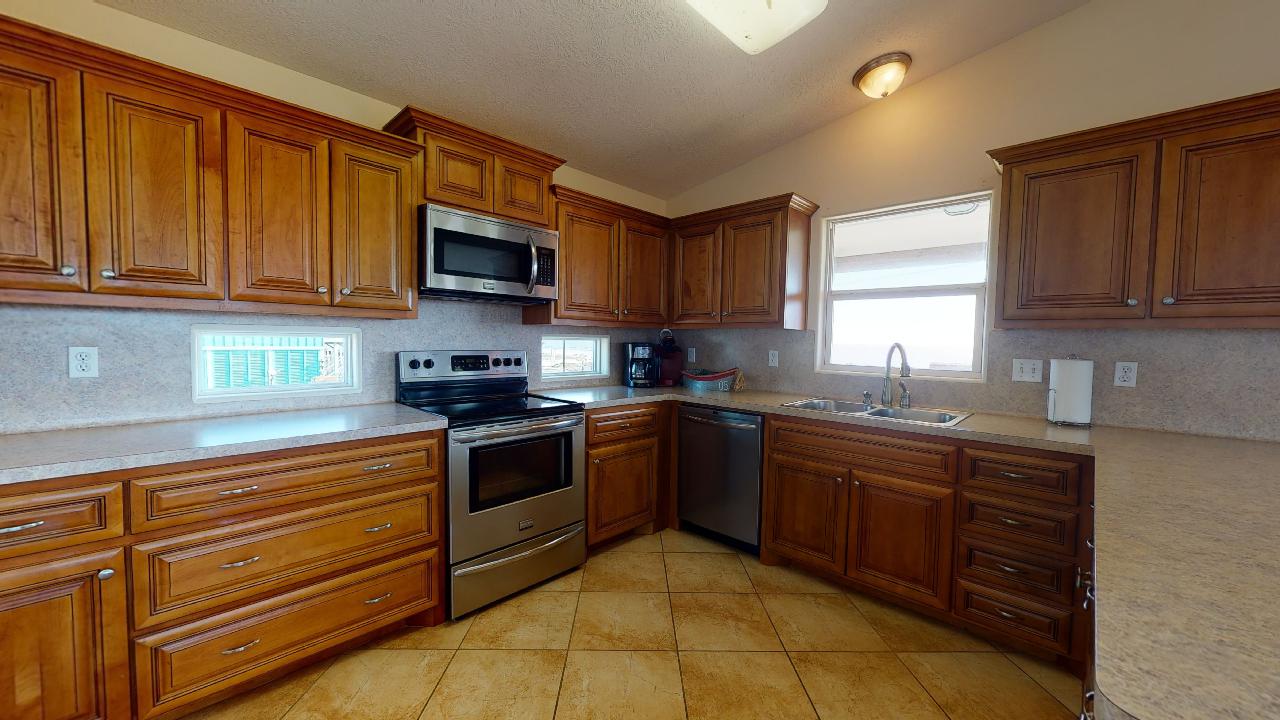 3 Tiki Time | Photo 13