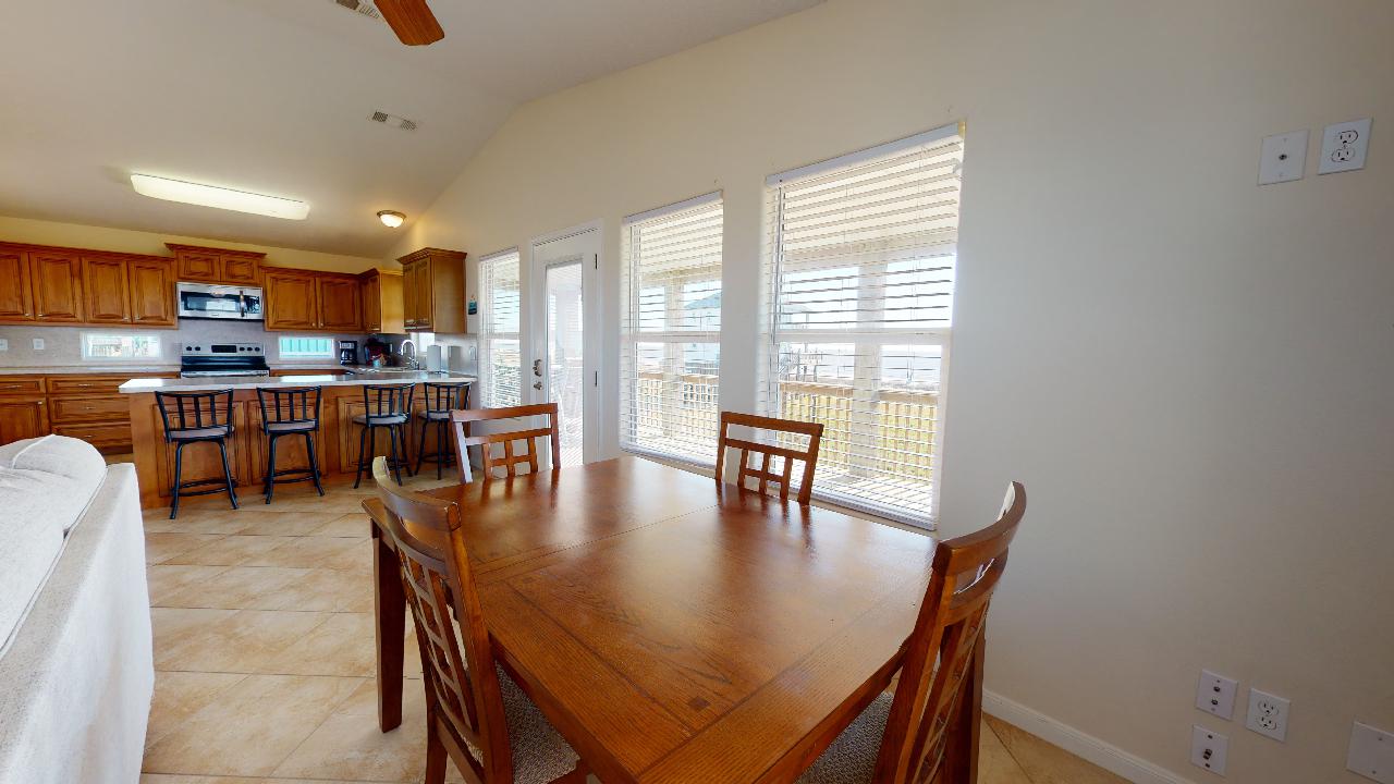 3 Tiki Time | Photo 12