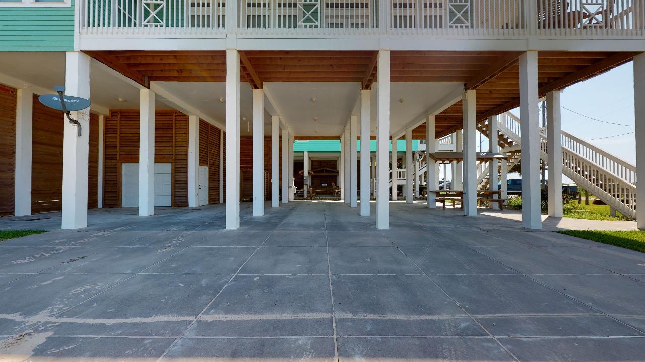 Salty Waves | Photo 28