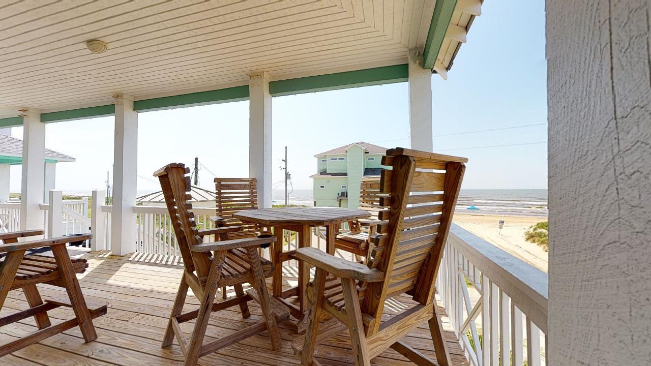 Salty Waves | Photo 24