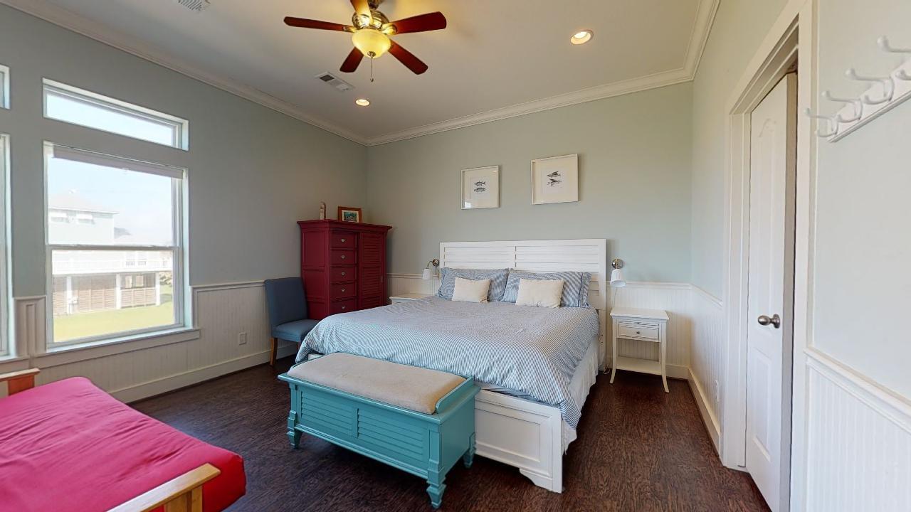 Salty Waves | Photo 12