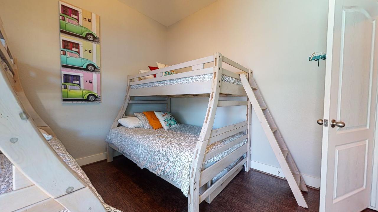 Salty Waves | Photo 19