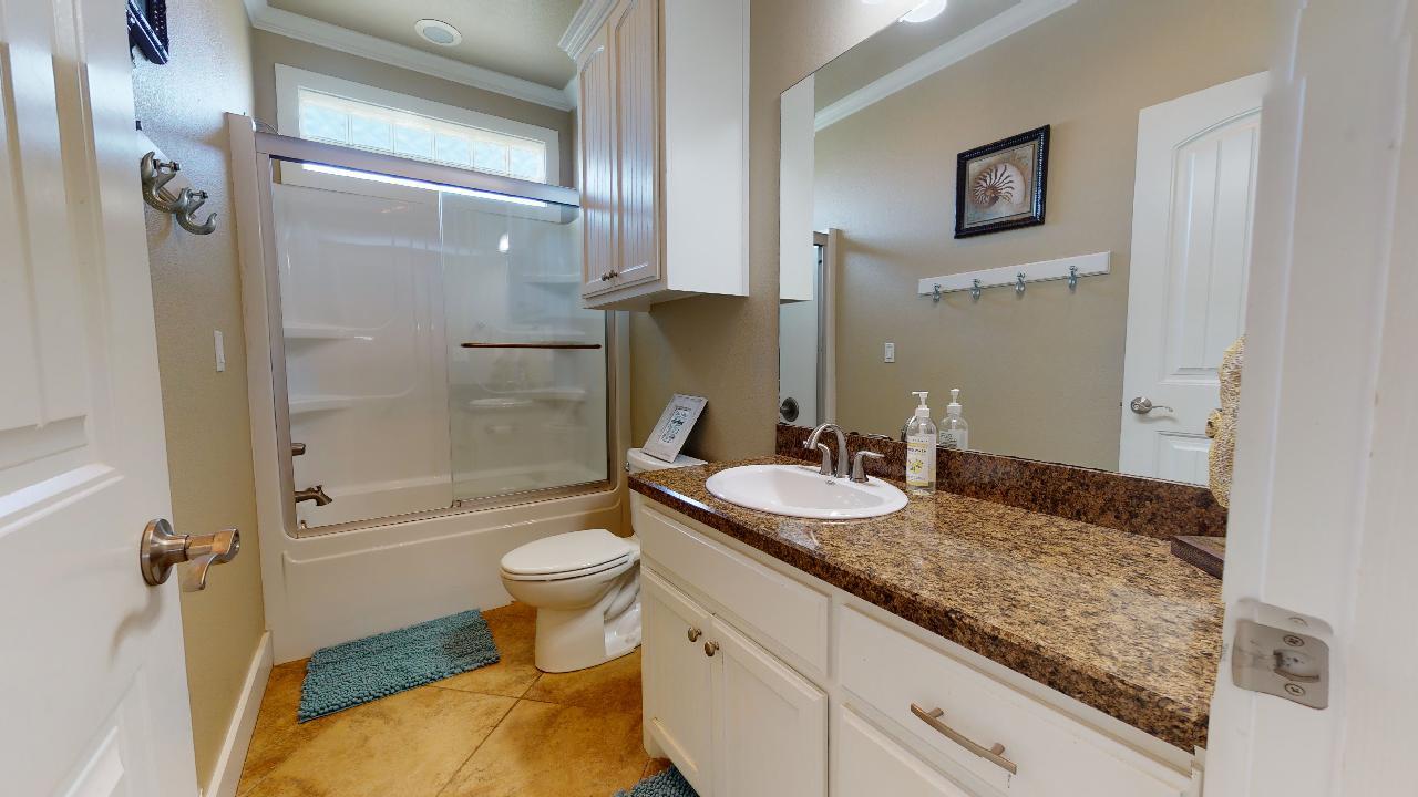 A Crystal Tide | Photo 10