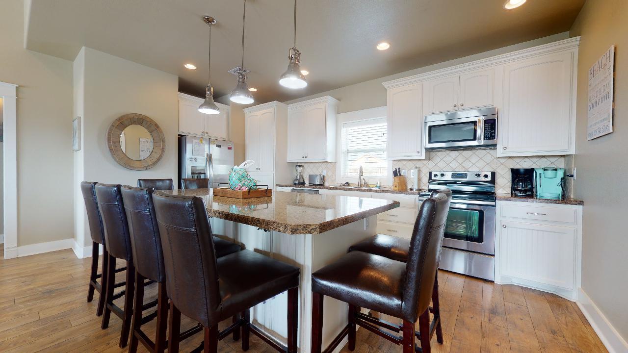 A Crystal Tide | Photo 6