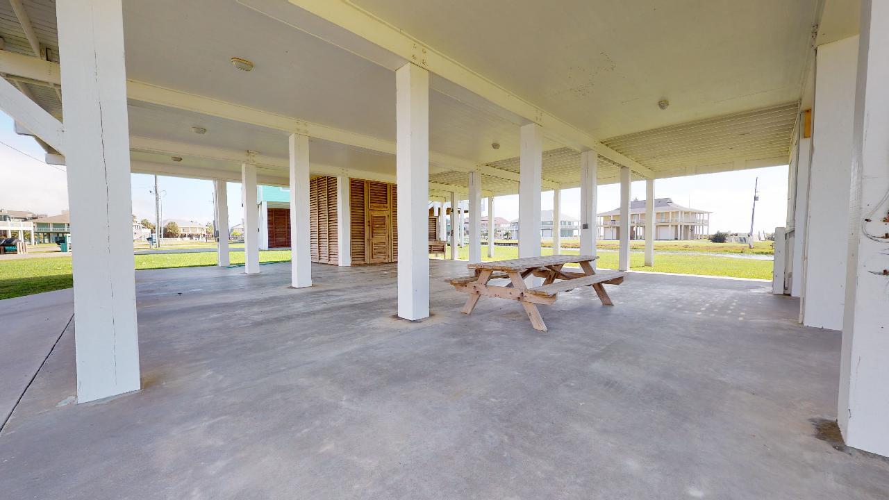 A Crystal Tide | Photo 14