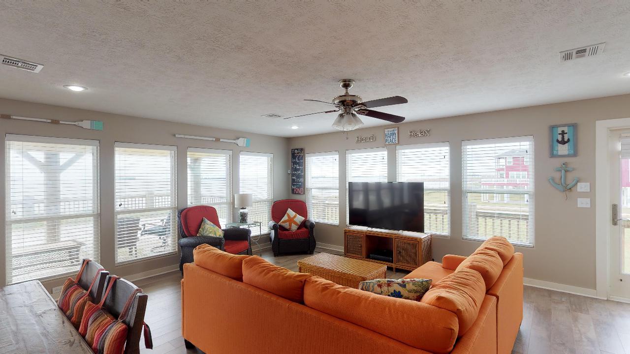 On the Rocks | Photo 3