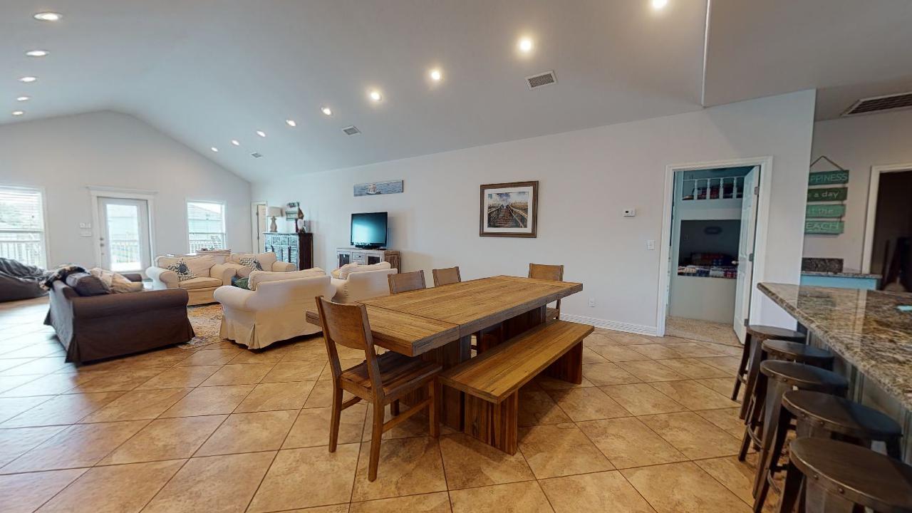 Bee Bee's Place | Photo 8