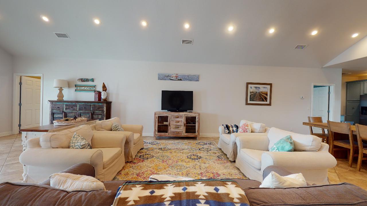 Bee Bee's Place | Photo 6