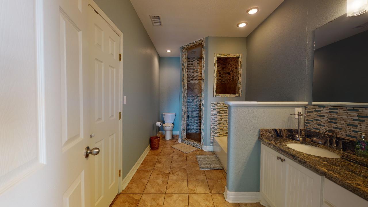 Bee Bee's Place | Photo 26