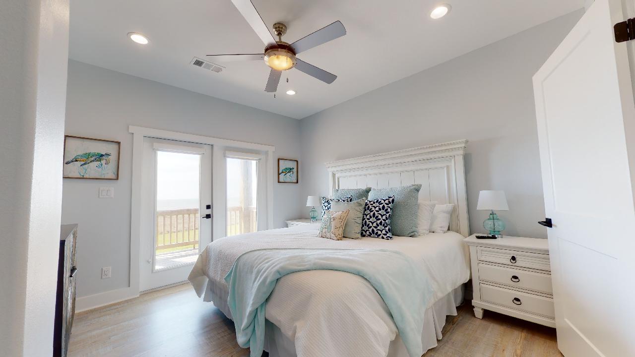 Blissful by the Sea | Photo 15