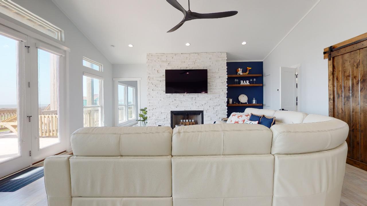 Blissful by the Sea | Photo 2