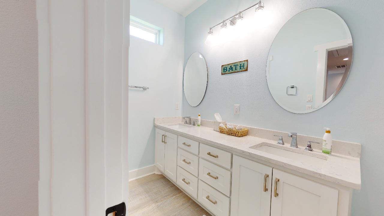 Blissful by the Sea | Photo 25