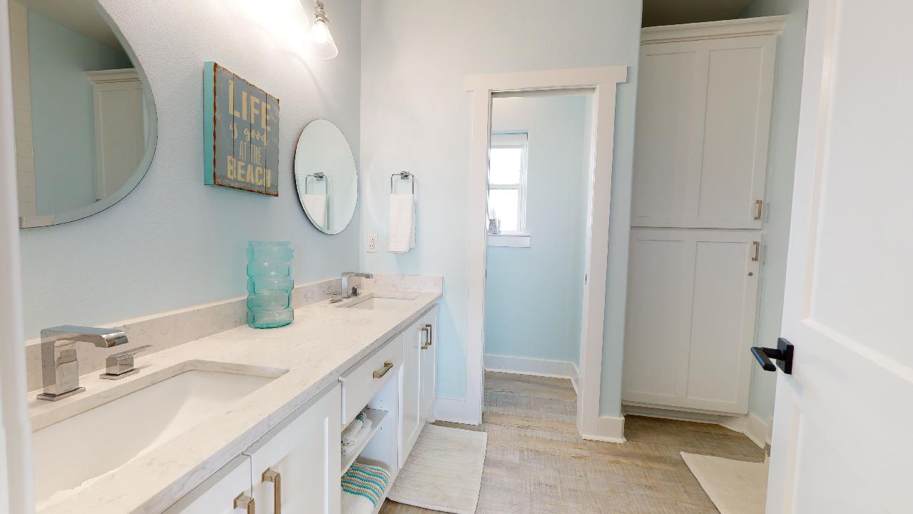 Blissful by the Sea | Photo 9