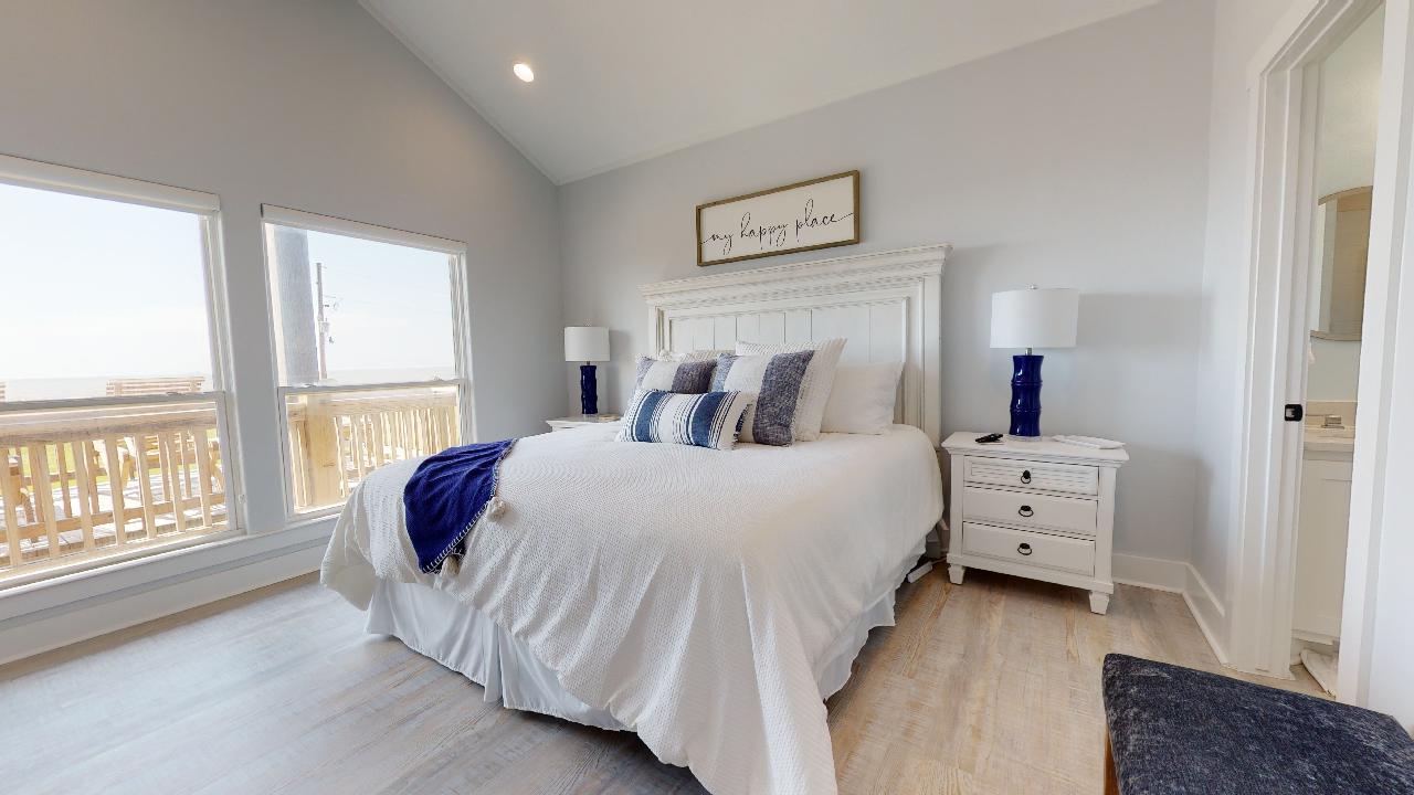 Blissful by the Sea | Photo 11