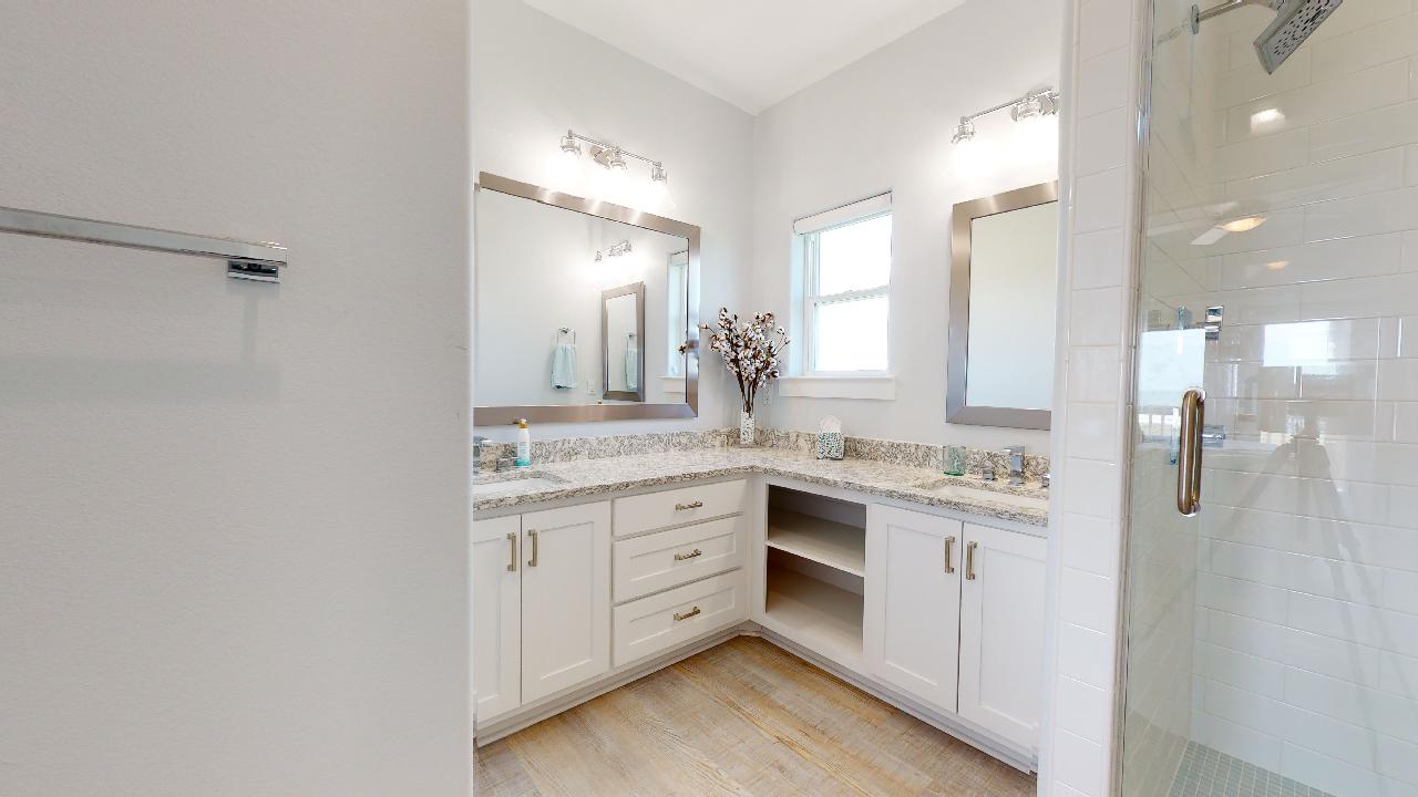 Blissful by the Sea | Photo 16