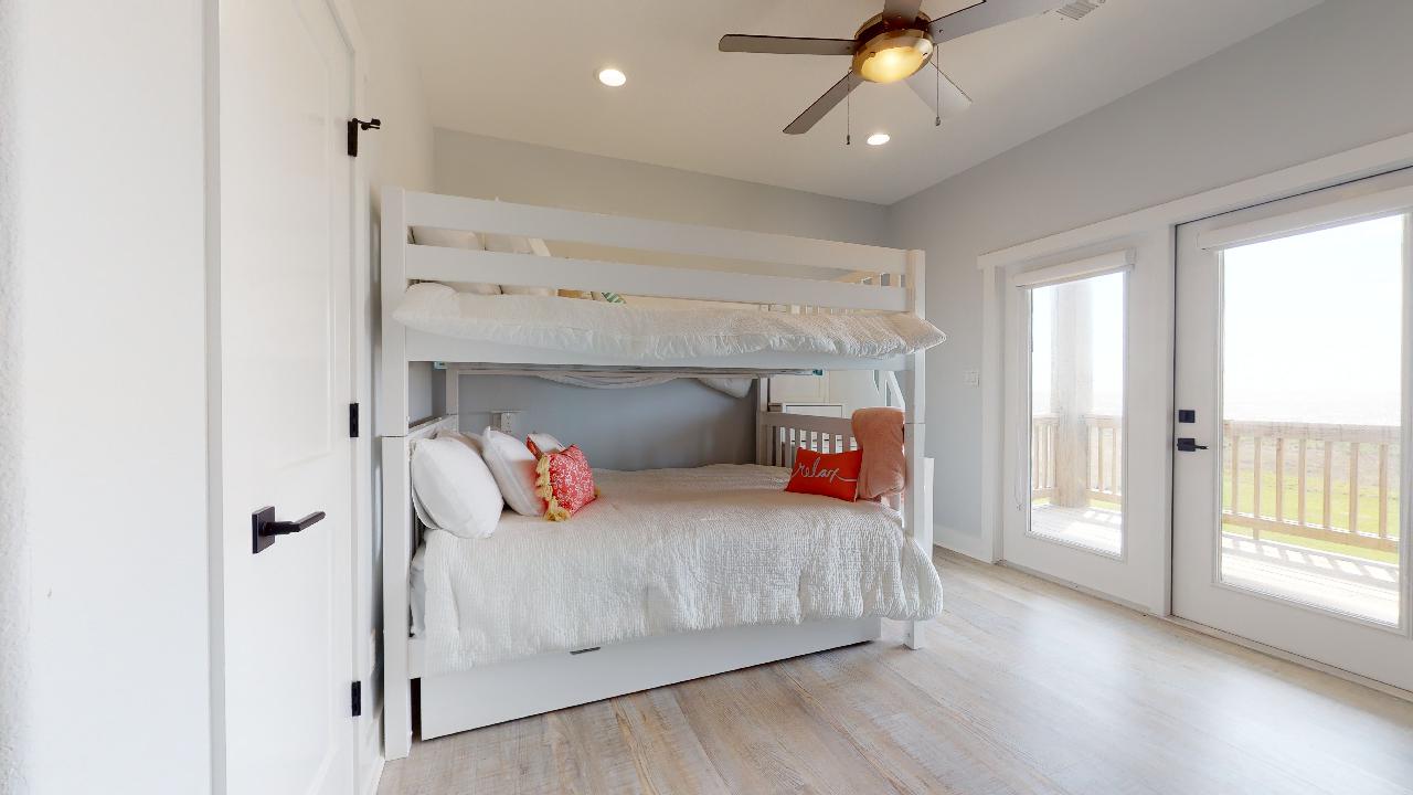 Blissful by the Sea | Photo 24