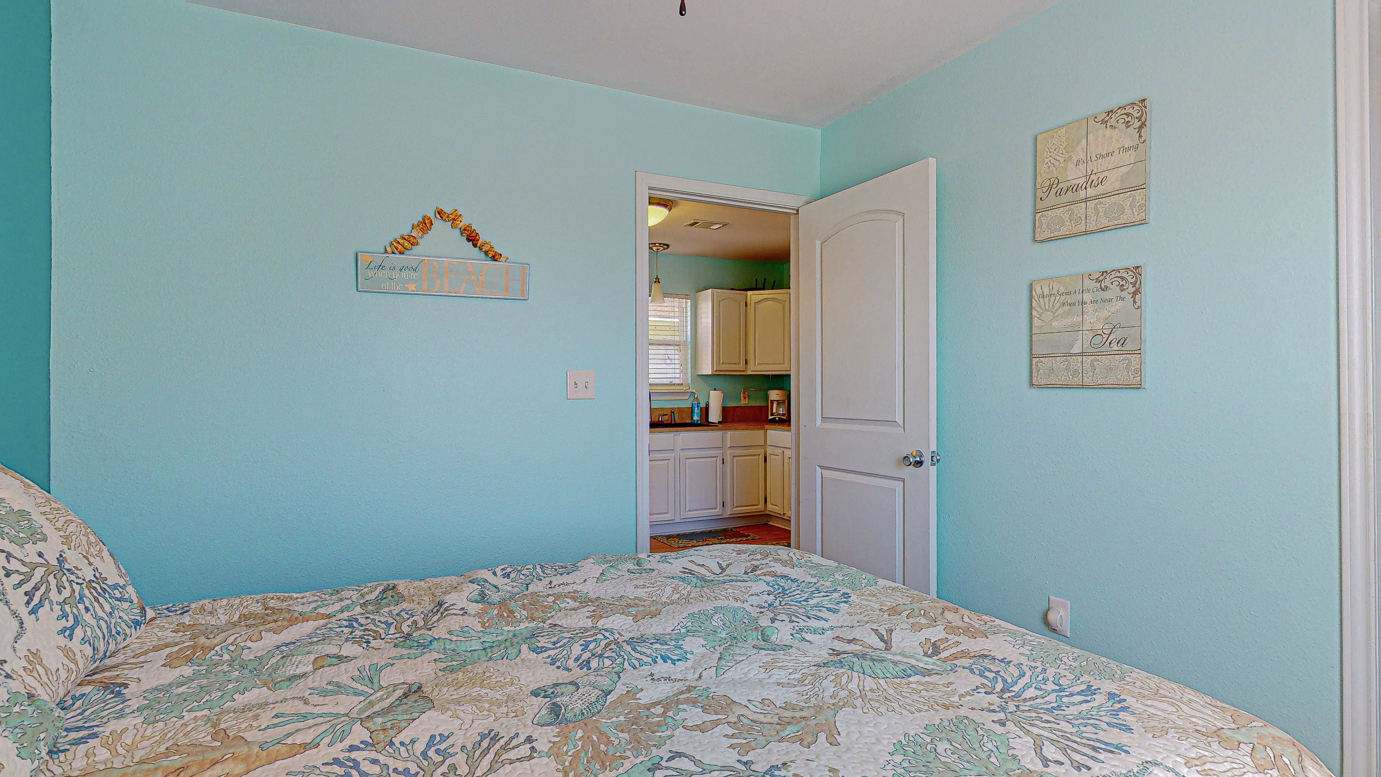 A Coral Crab | Photo 22