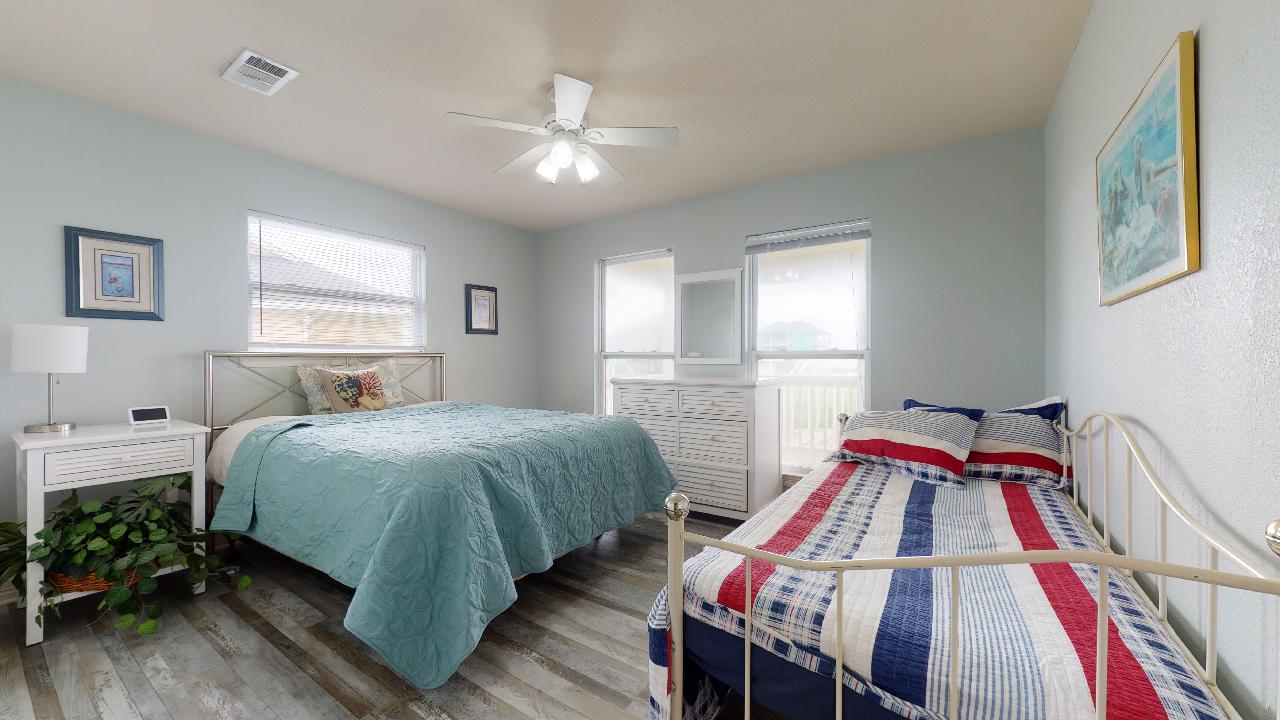 A Wave From Everything | Photo 11