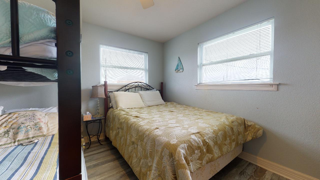 A Wave From Everything | Photo 14