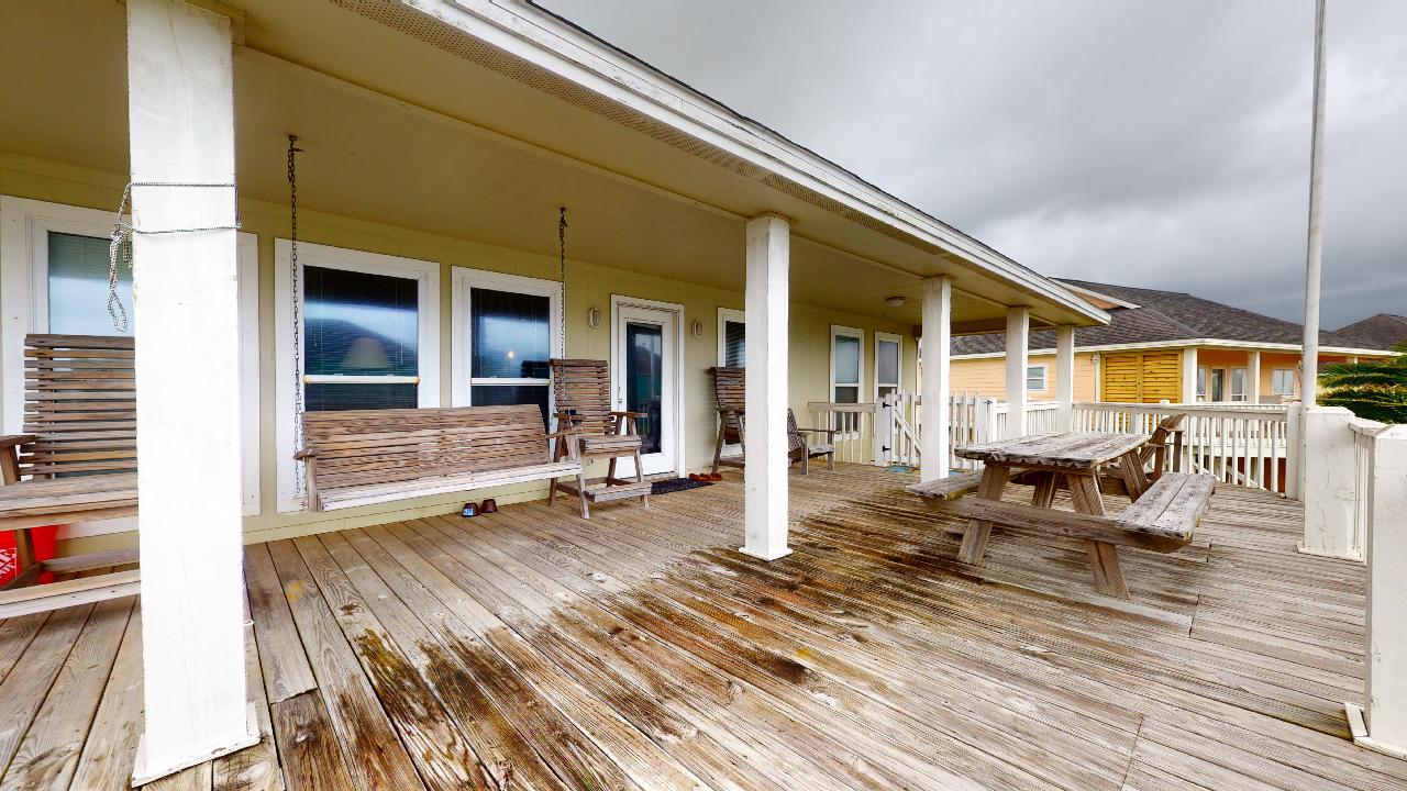 A Wave From Everything | Photo 1