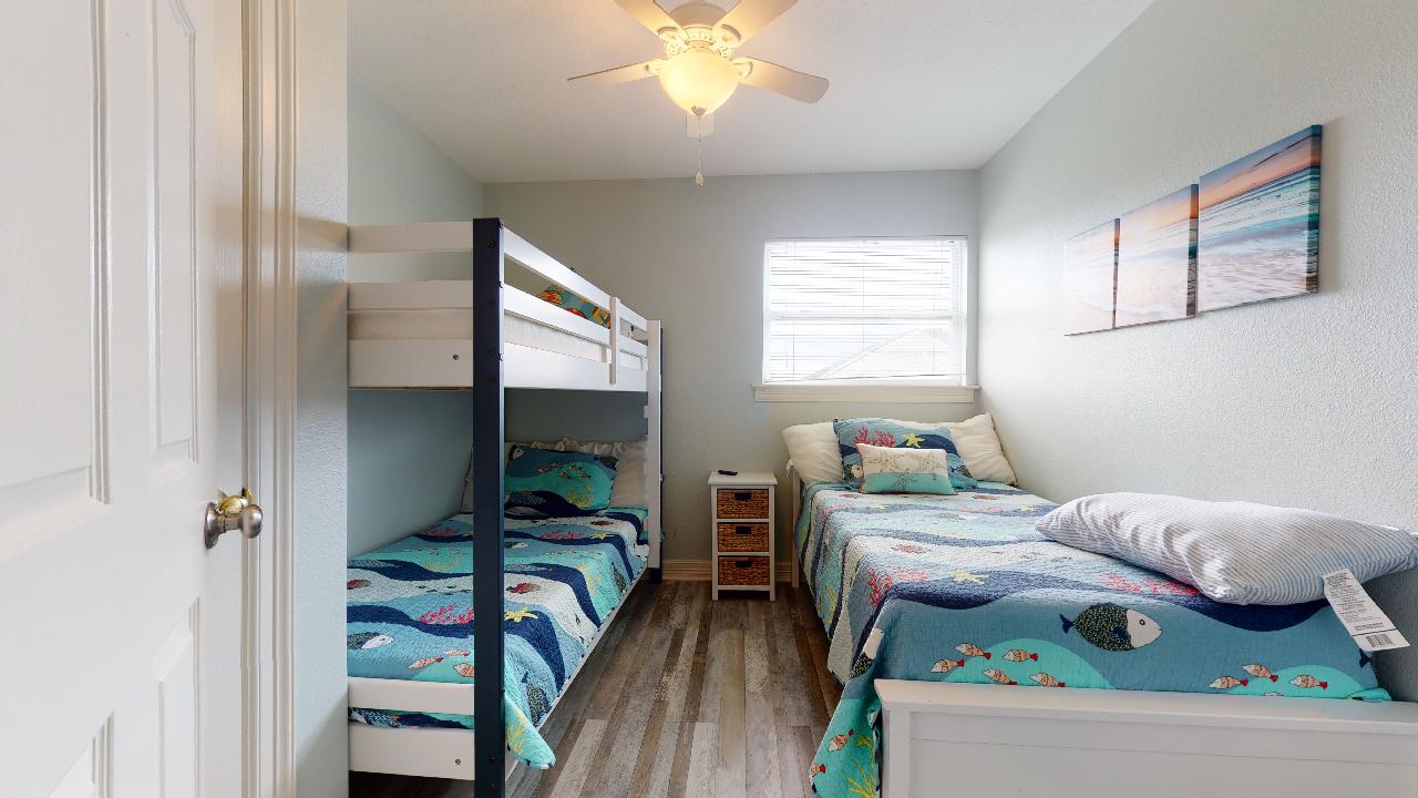 A Wave From Everything | Photo 17