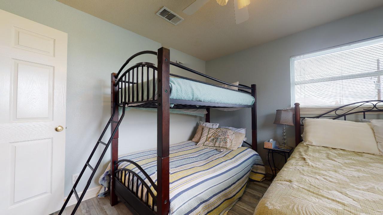 A Wave From Everything | Photo 15