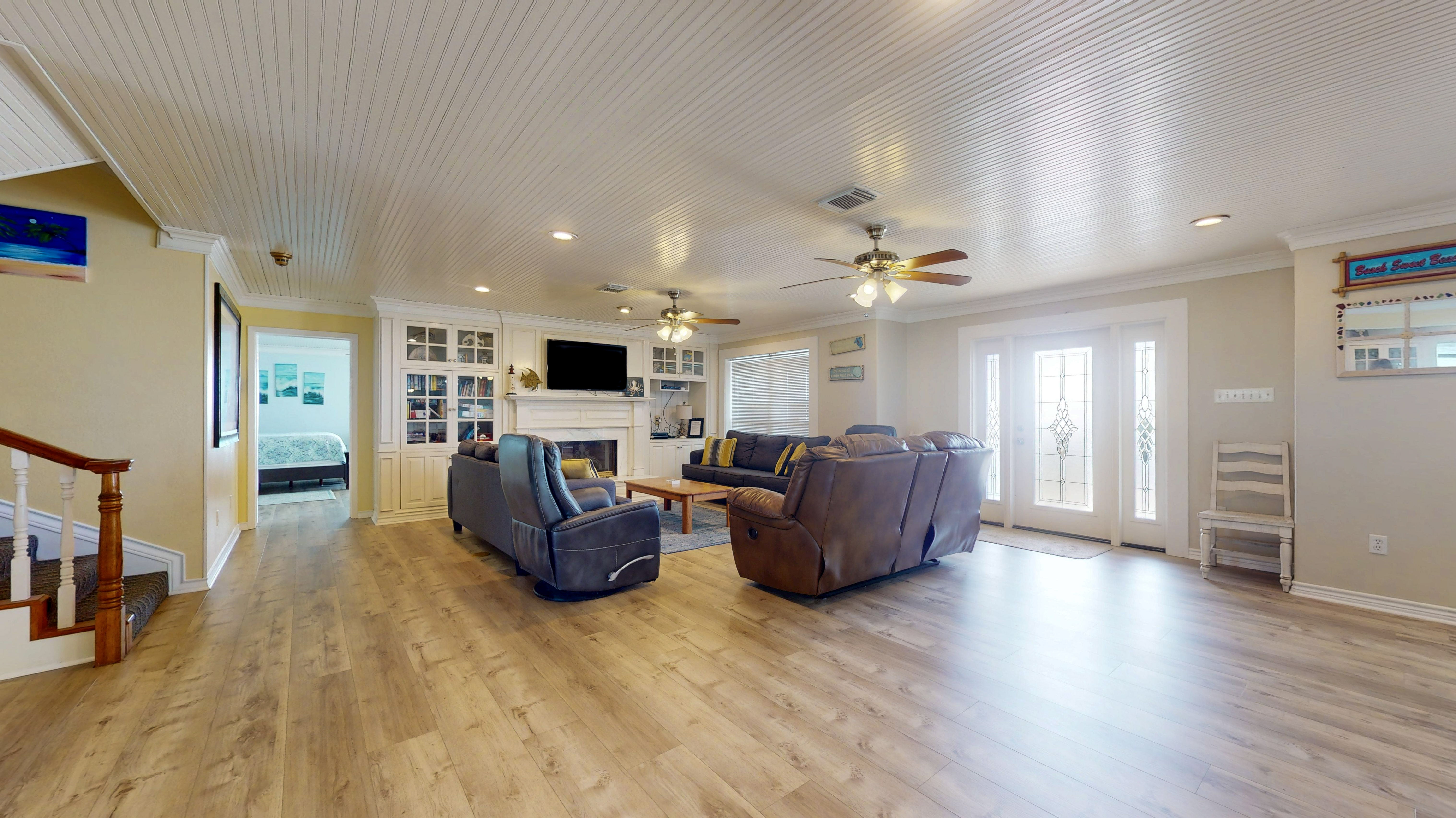 A Sea Glass Estate | Photo 2