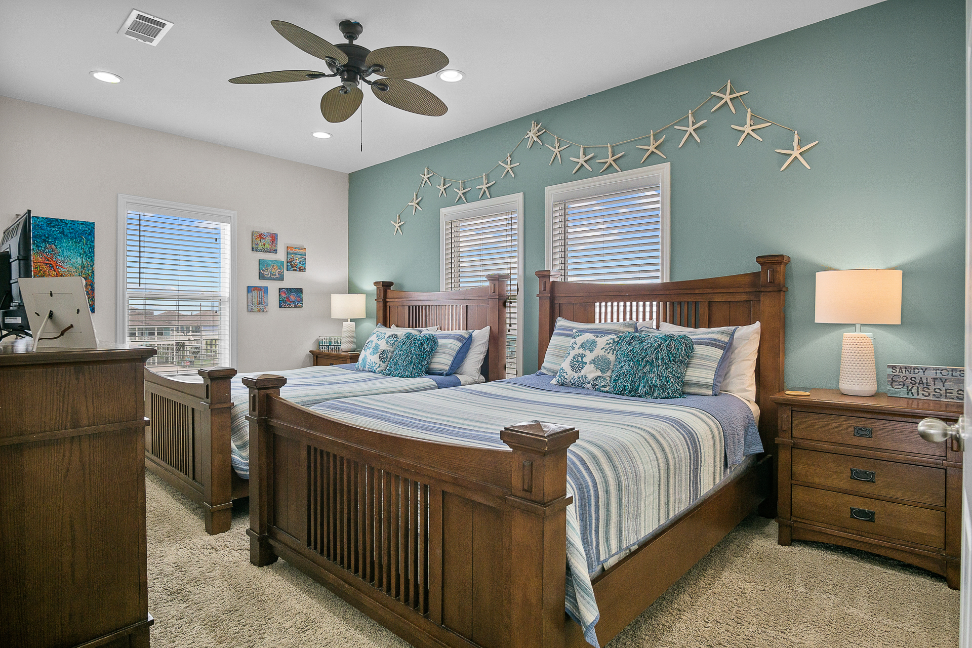 Pelican Crossing | Photo 29