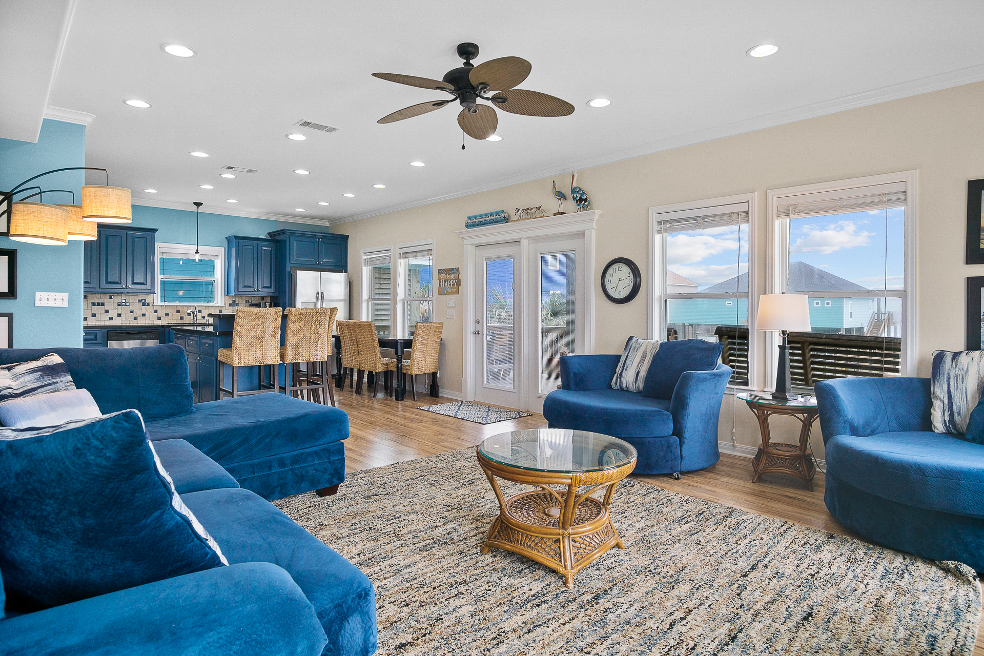 Pelican Crossing | Photo 15