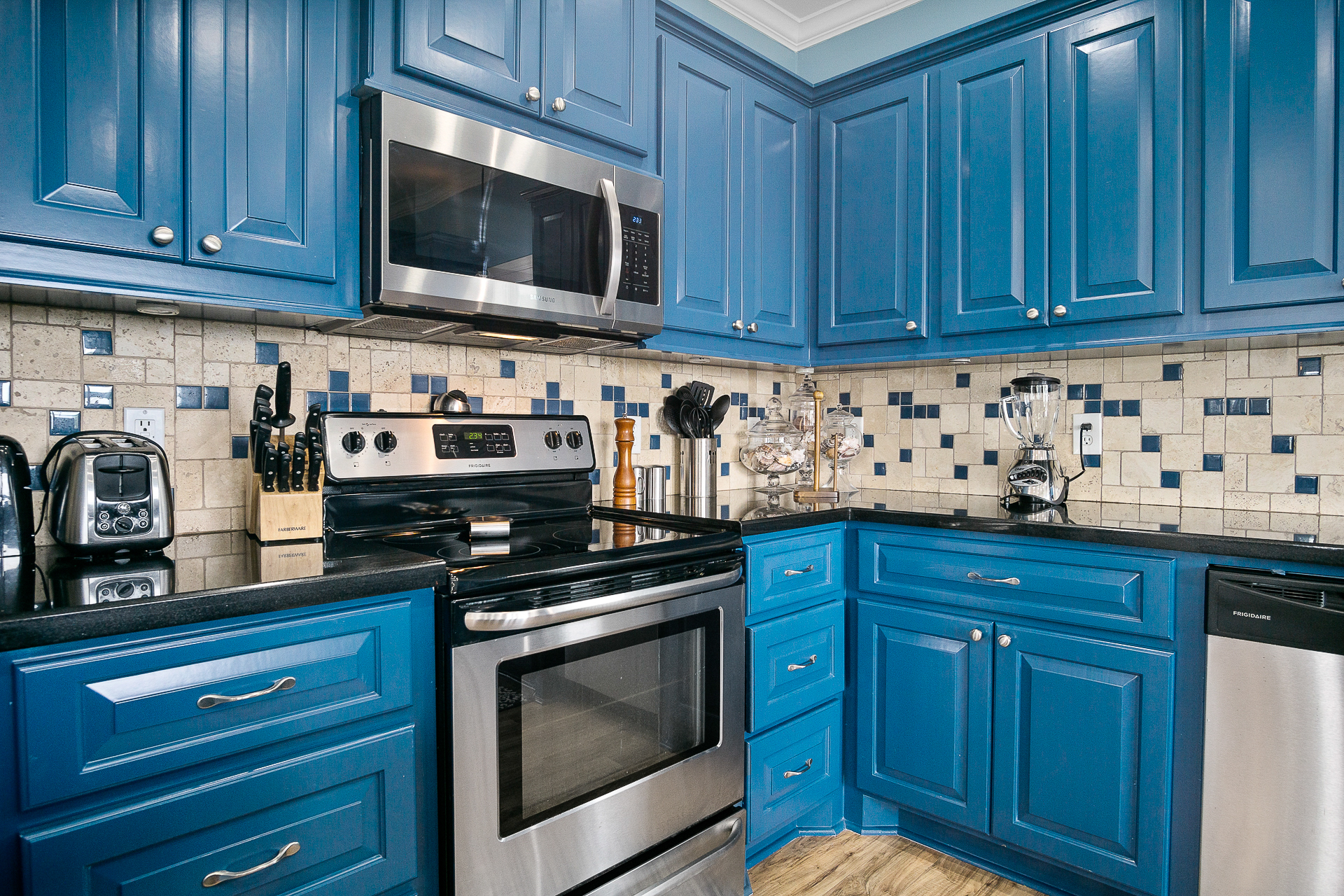 Pelican Crossing | Photo 9