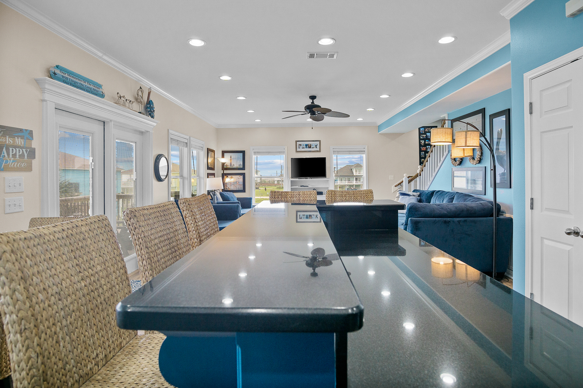 Pelican Crossing | Photo 5