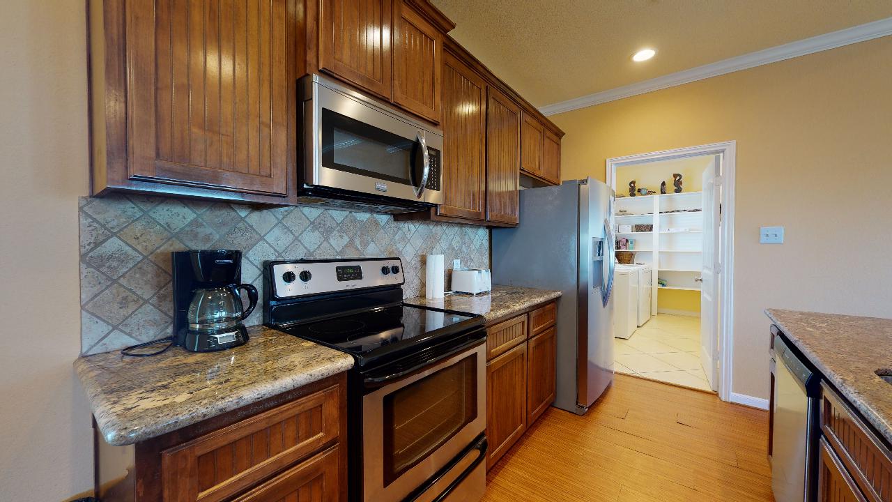 Pompano Paradise | Photo 9