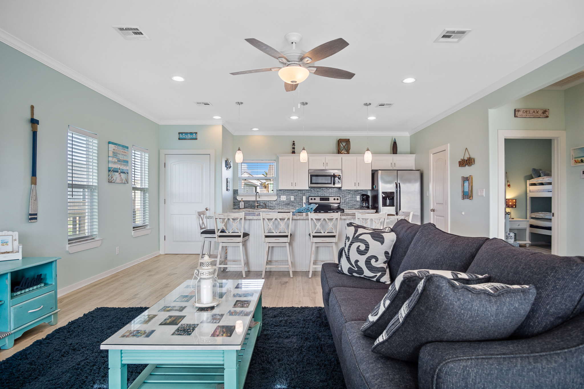 Crew Rest | Photo 21