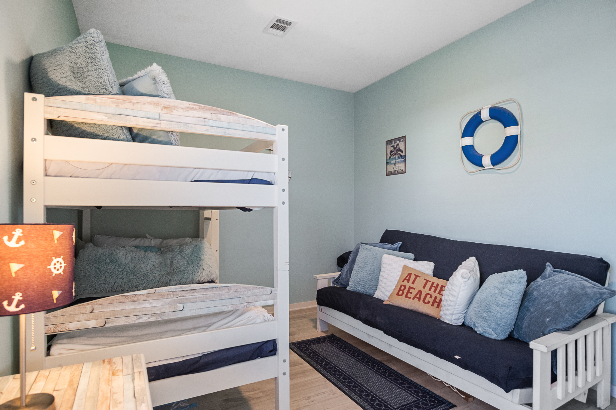 Crew Rest | Photo 11