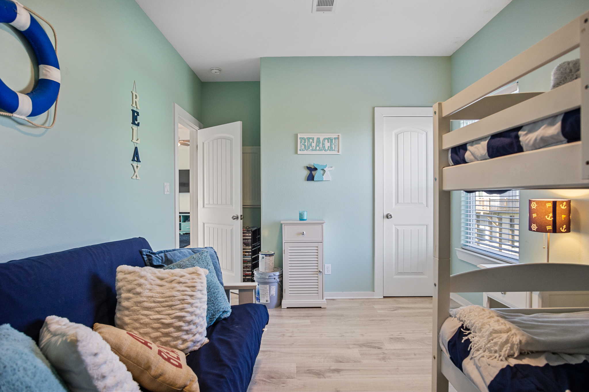 Crew Rest | Photo 13