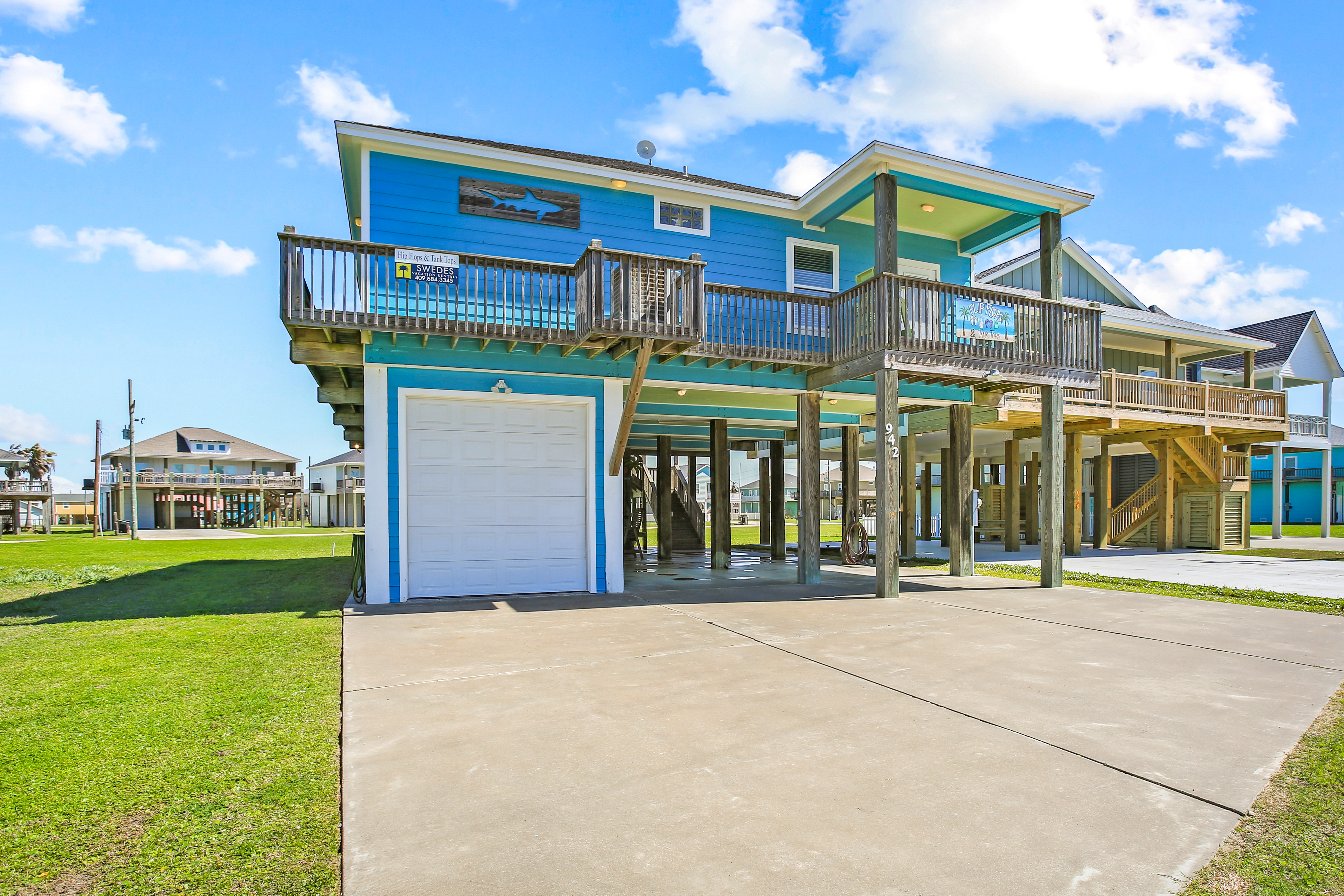 Flip Flops & Tank Tops | Photo 31