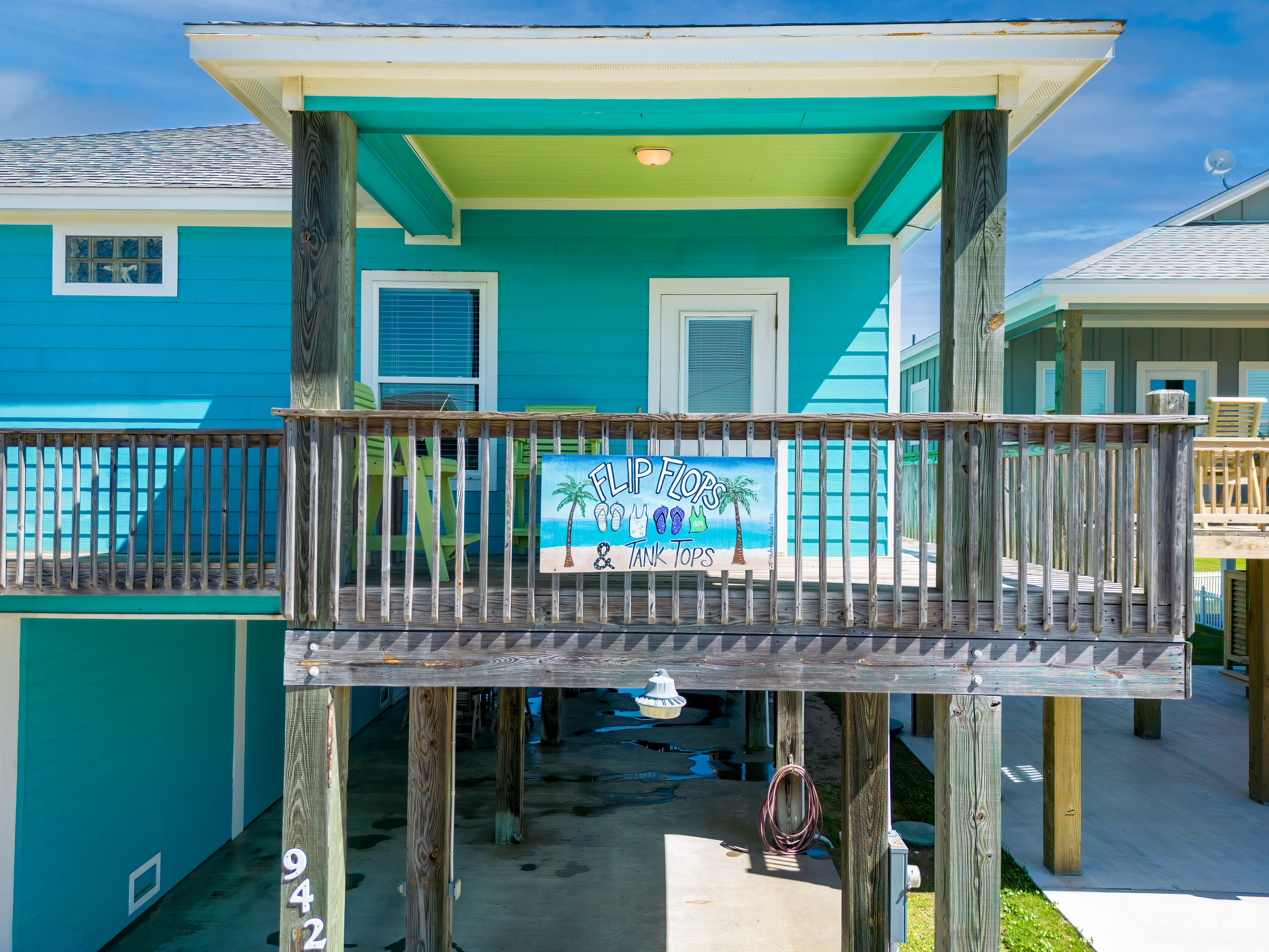 Flip Flops & Tank Tops | Photo 3