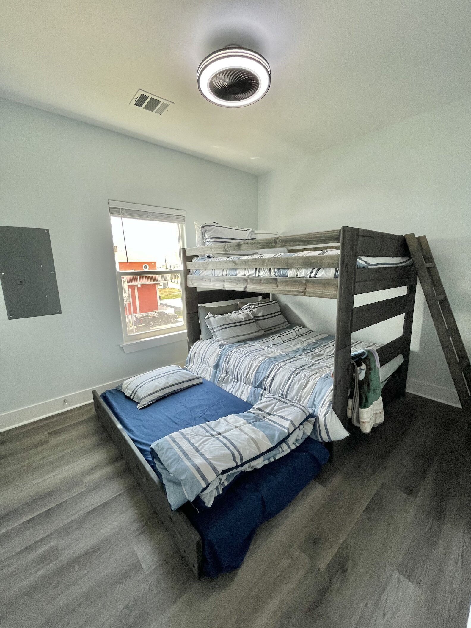 Wave N Sea | Photo 10