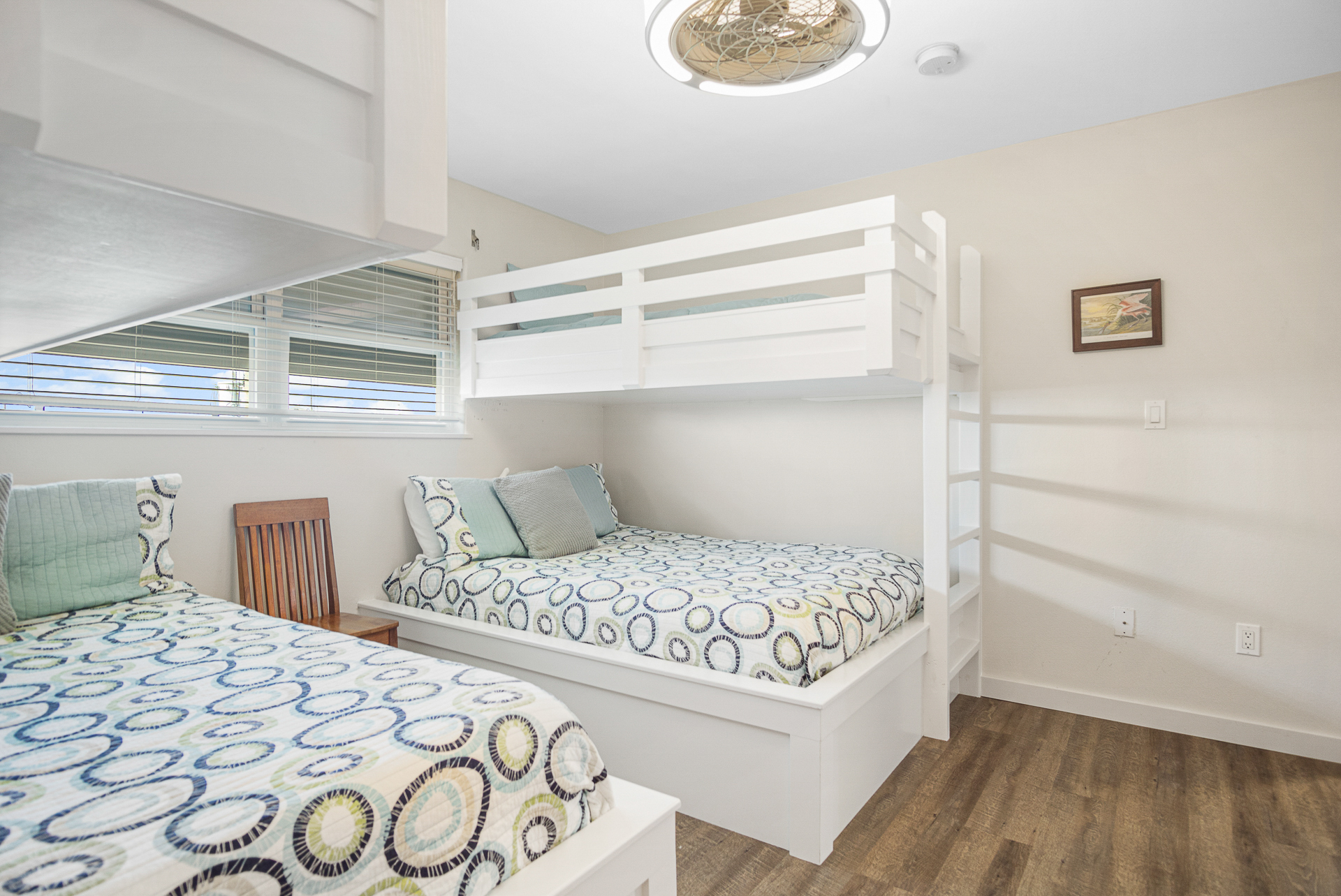 The Regal Beagle | Photo 13