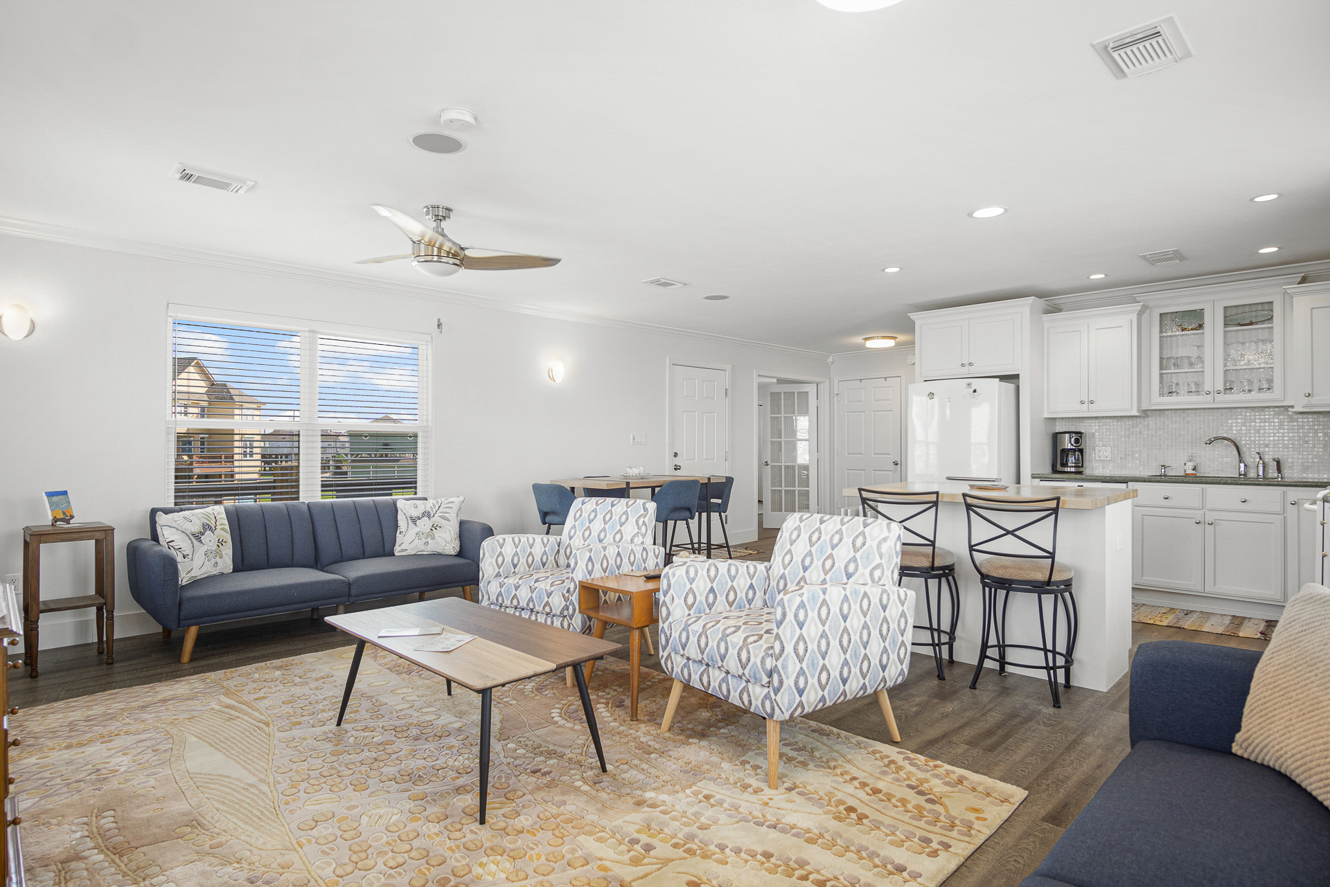 The Regal Beagle | Photo 18